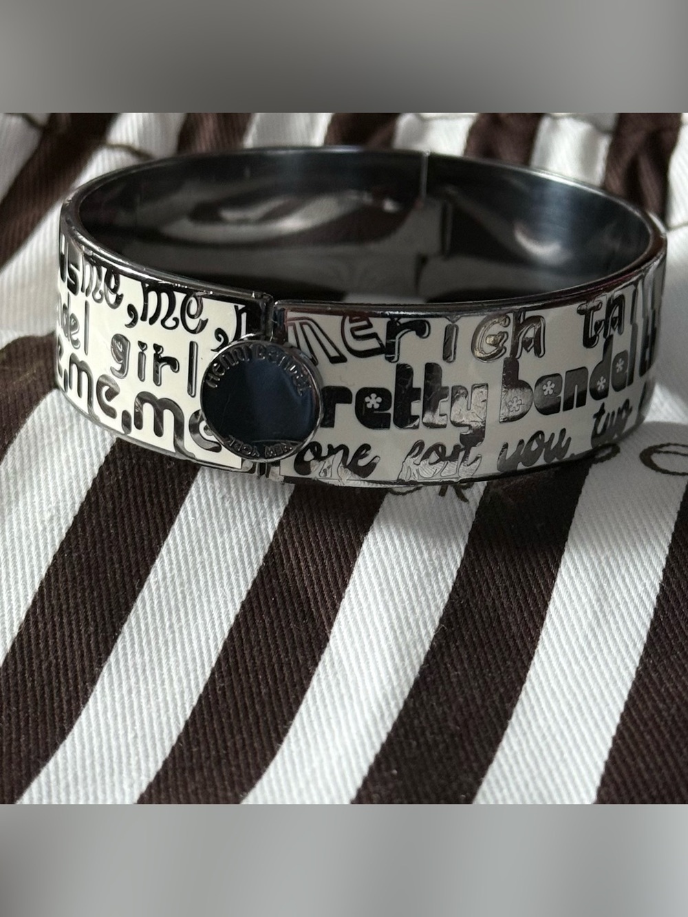 HENRI BENDEL Special LTD Edition “Confessions of a Bendel Girl” Bangle